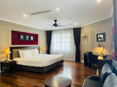 Suite con vistas a la ciudad — Hotel du Monde